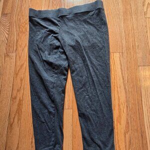 Womens Maternity Size Medium Love by Gap Gray workout Capri